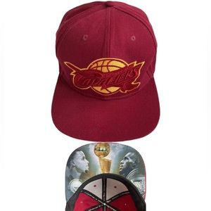 Cleveland Cavaliers Lebron James and Steph Curry Image 2017 Playoff Snapback